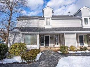 437 Nassau Dr, Springfield, MA 01129