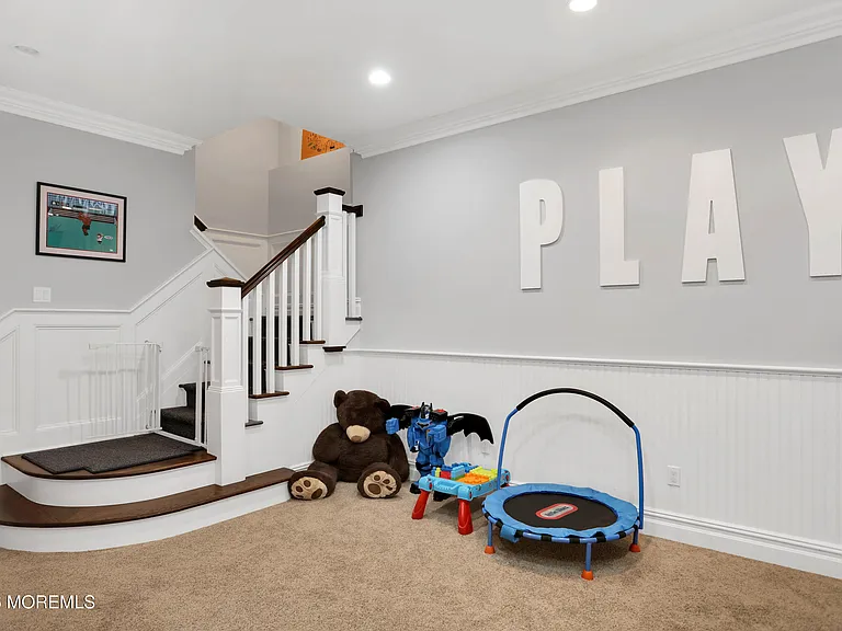 101 Tuttle Ave — Photo 45