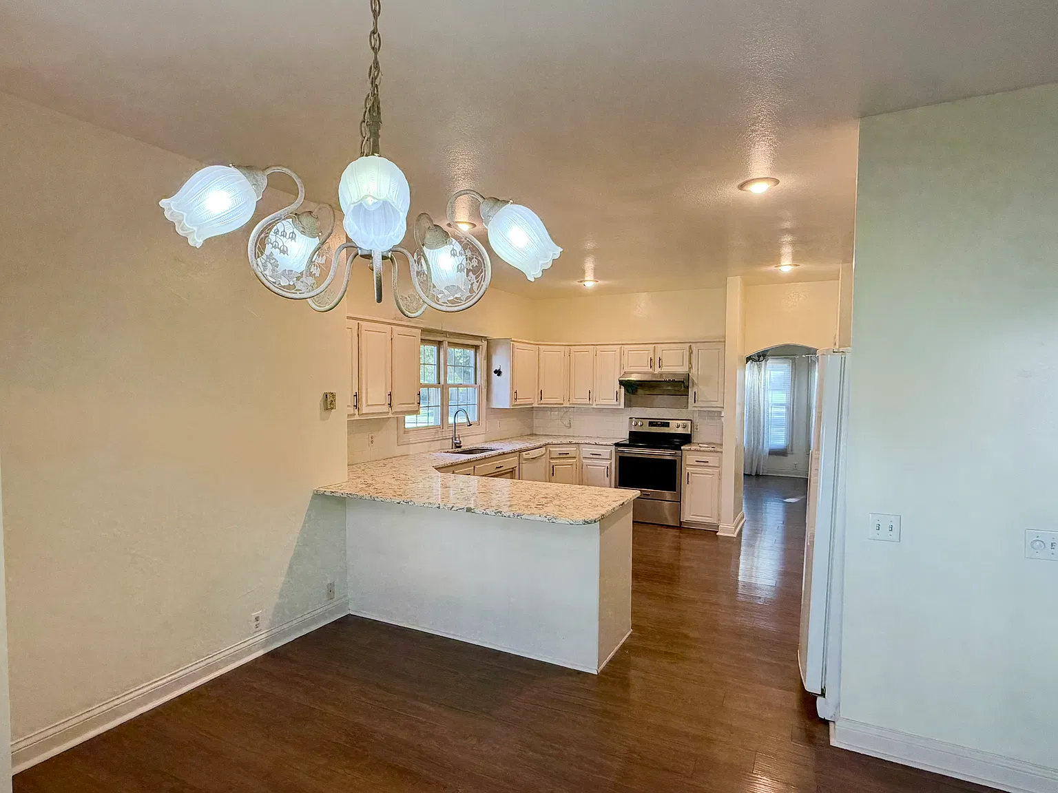 4 bed, 3094 sqft, $2,500 — Photo 4