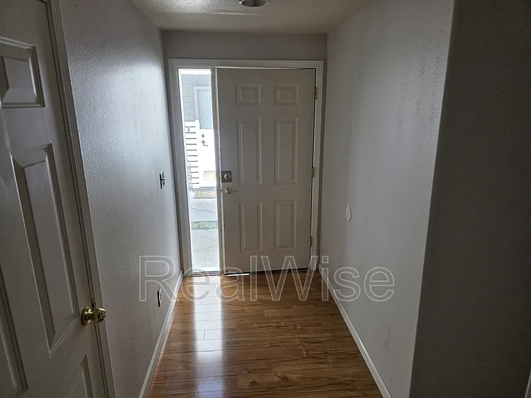 3109 NE 118th Ave — Photo 3