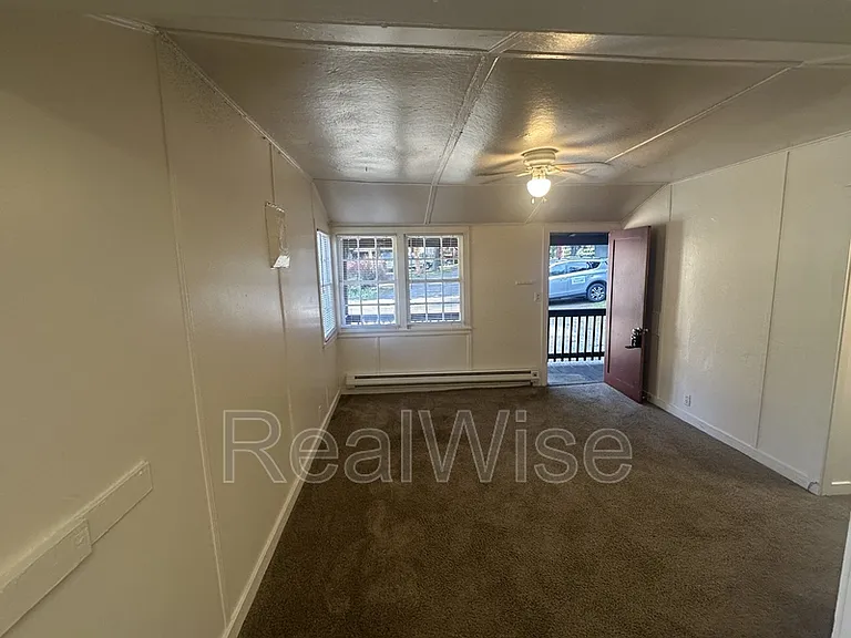 4550 Rogue River Hwy #6 — Photo 7