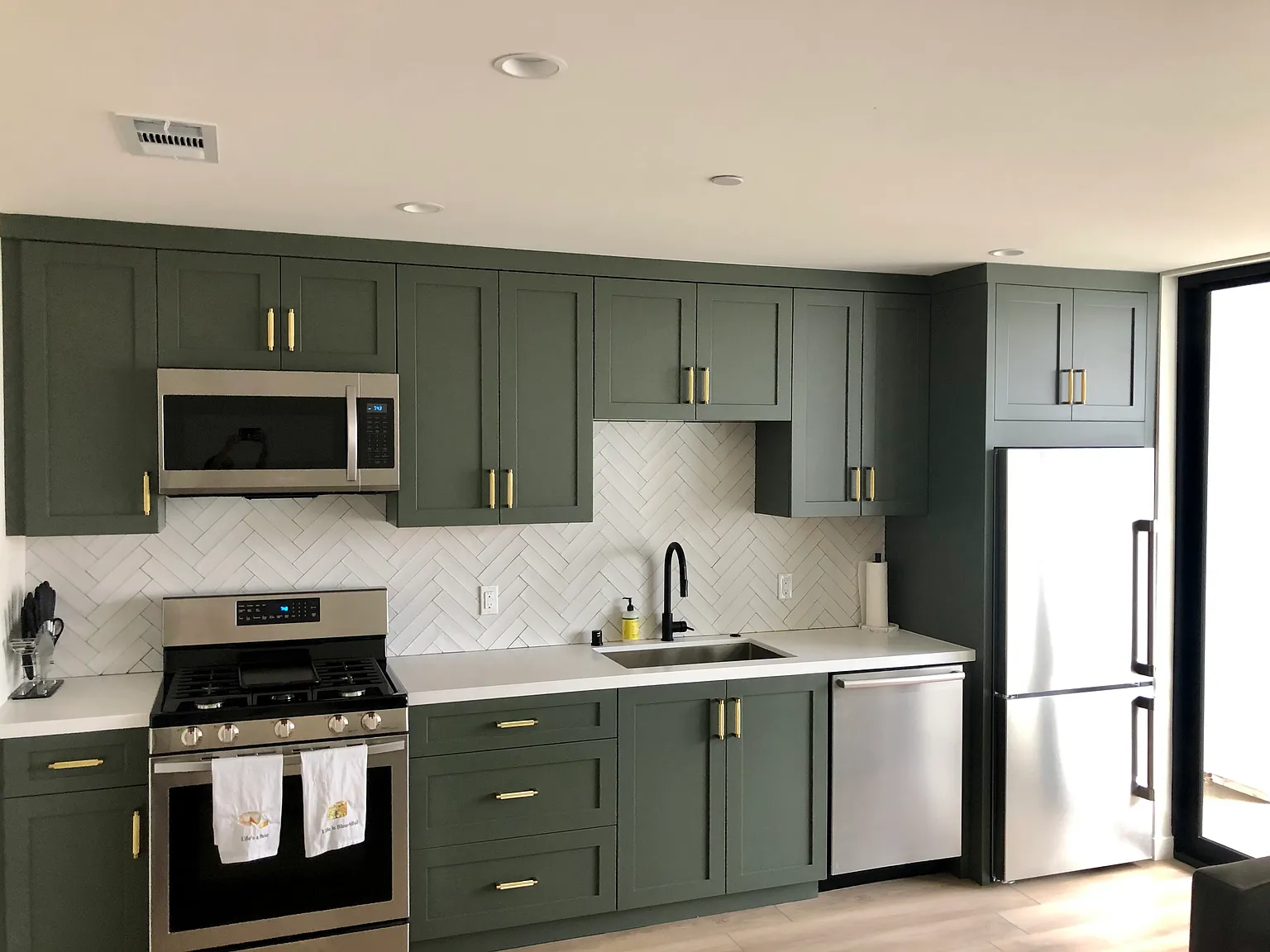 1 bed, 650 sqft, $3,500 — Photo 4