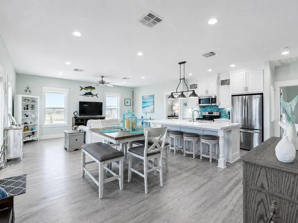 4305 Bolivar Cir, Pt Bolivar, TX 77650