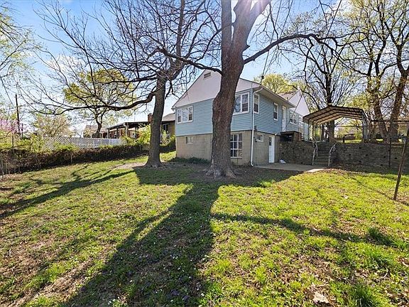 3rd image of 527 S Willow Ave