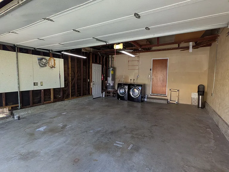 4818 59th St — Photo 31