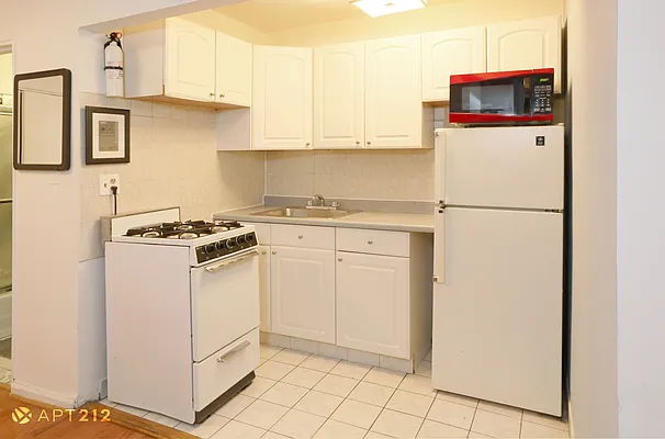 Rented by APT212 INC | media 21