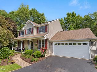 7 Castle Pines, Clifton Park, NY 12065