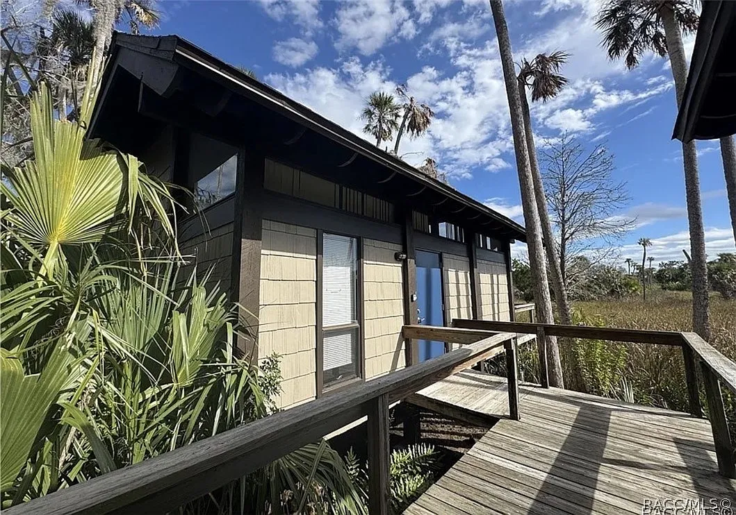 1 bed, 1.5 bath, 650 sqft, $1,700 — Photo 2