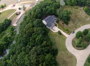 1456 Lake Knoll Dr, Lake St Louis, MO 63367