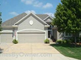 19306 W 98th Ter, Lenexa, KS 66220