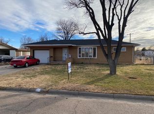 302 E Olive St, Garden City, KS 67846