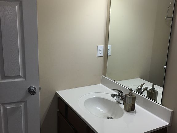 5th image of 10112 Canoe Cir