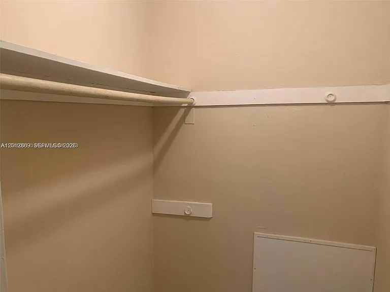 1702 McKinley St #4 — Photo 12