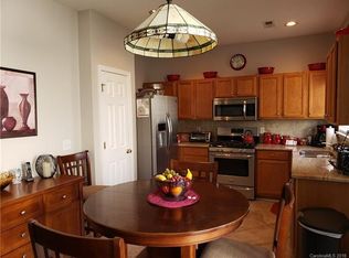 8858 Meadowmont View Dr, Charlotte, NC 28269