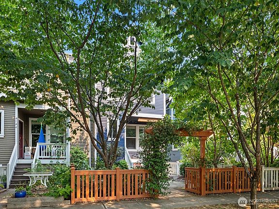 2nd image of 4148 29th Avenue S