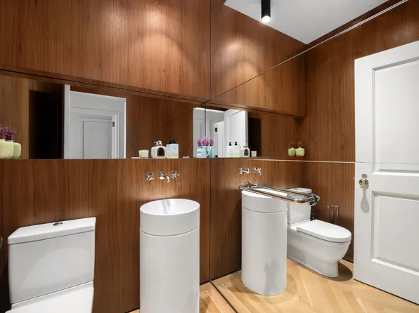 515 Park Avenue image 13 of 14