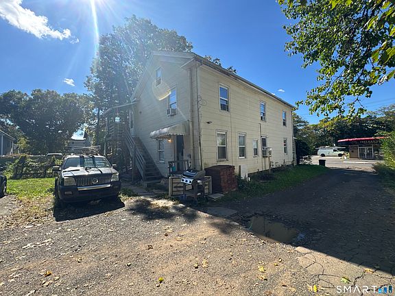 5th image of 441 Center Street