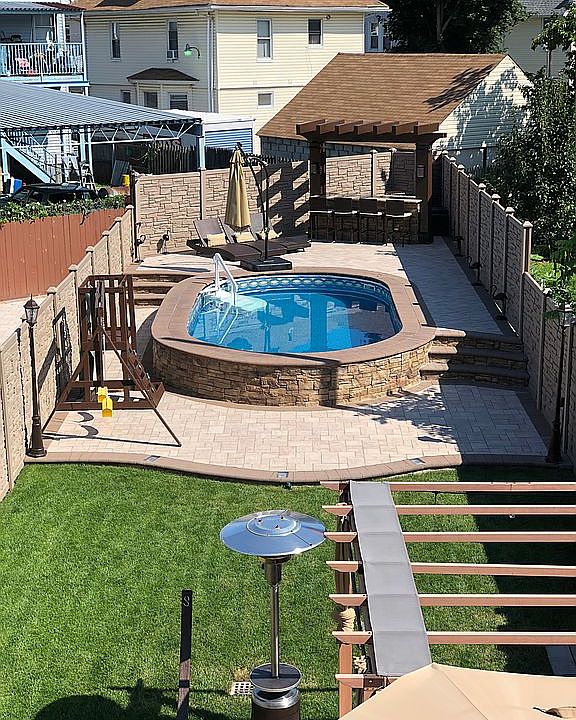 1st image of 215 Westfield Ave