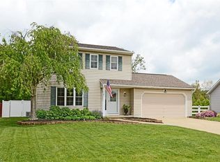 9676 Grist Mill Run, Olmsted Falls, OH 44138