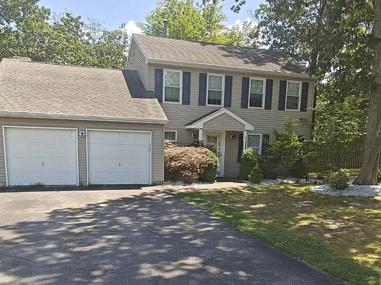 48 Nature Blvd — Photo 1