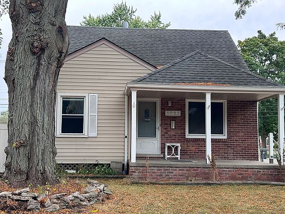 4th image of 3023 N Alexander Ave