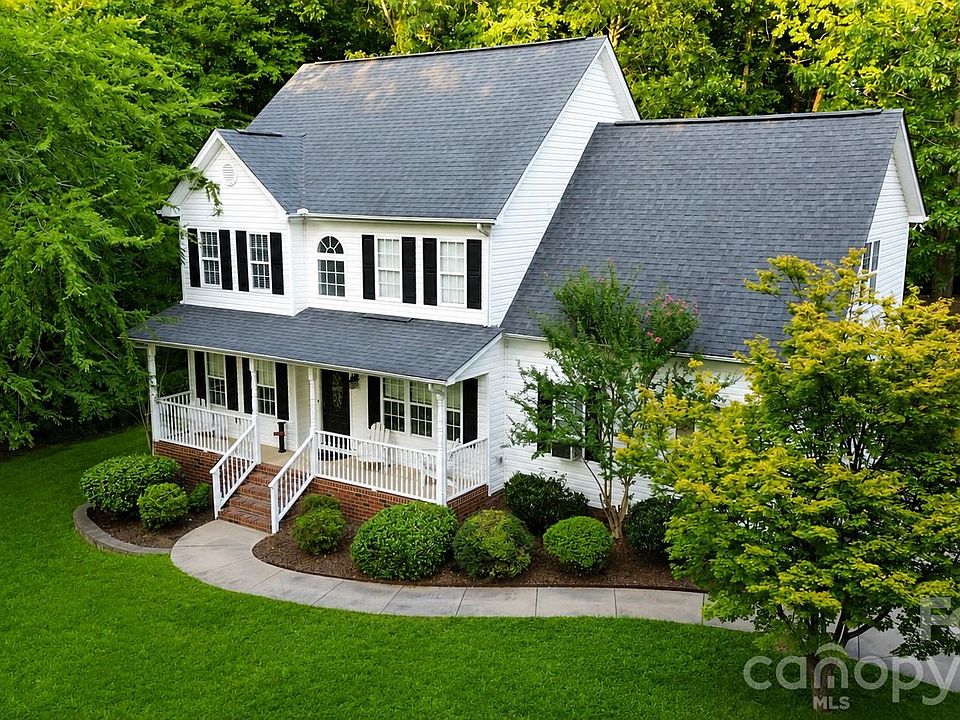 1st image of 1525 Hawthorne Dr