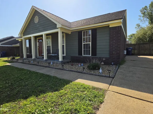 4215 Highgate Dr, Horn Lake, MS 38637