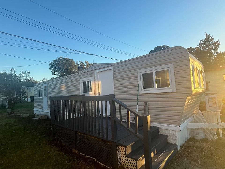 1st image of 114 Cookstown New Egypt Rd #B4