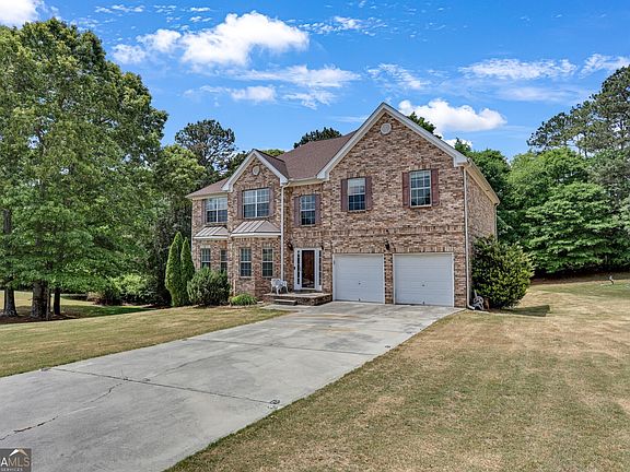 2nd image of 605 Harris Ct