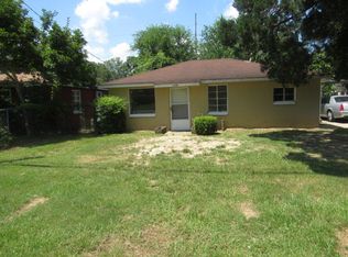 1303 Wheaton St, Laurel, MS 39440