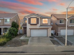 338 Camino De La Luna, Perris, CA 92571