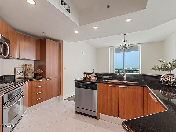 3rd image of 231 Riverside Dr Unit 1201-1