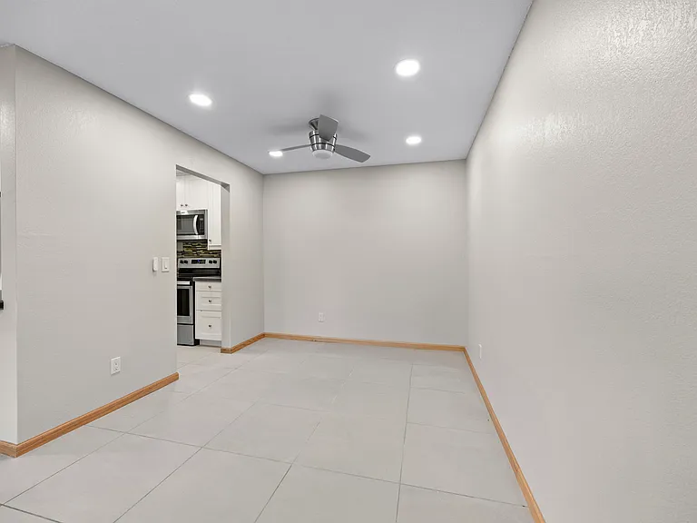3420 Golfview Dr #123 — Photo 17