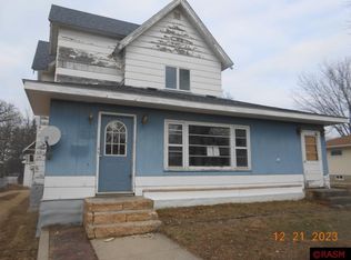 621 E Humphrey St, Lake Crystal, MN 56055