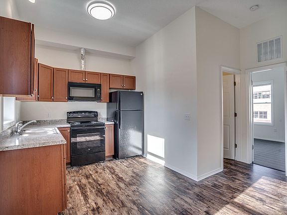 3rd image of 1501 Glenwood Ave APT 201