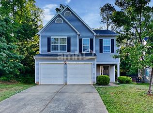 3709 Cyrus St, Raleigh, NC 27610