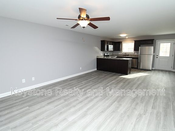 3rd image of 1725 Manning Dr Unit 3