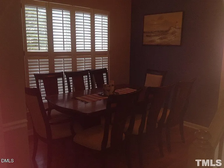 1414 Crimson Creek Dr — Photo 4