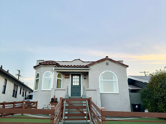 2nd image of 4904 Lincoln Ave