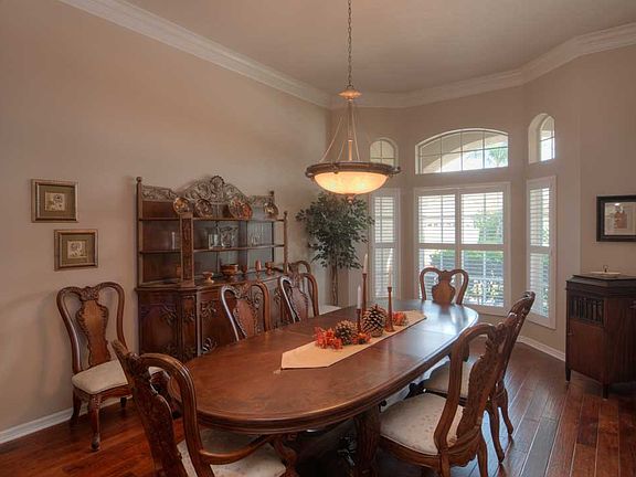 2nd image of 1433 Deerbourne