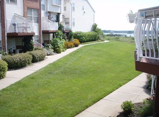 732 Harbortown Blvd, Perth Amboy, NJ 08861