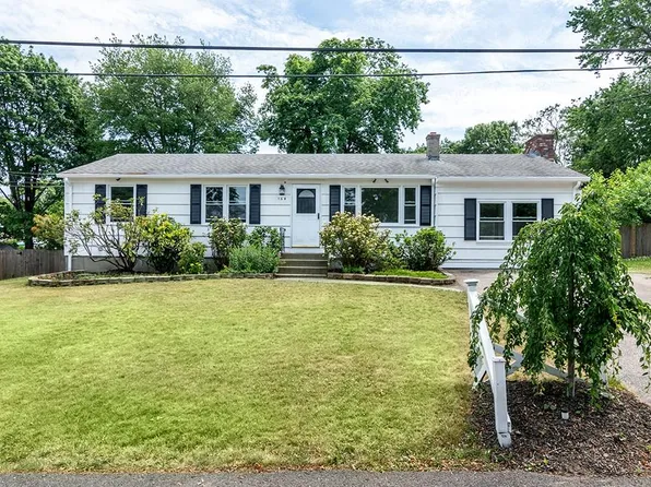 158 Lewiston St, Warwick, RI 02889