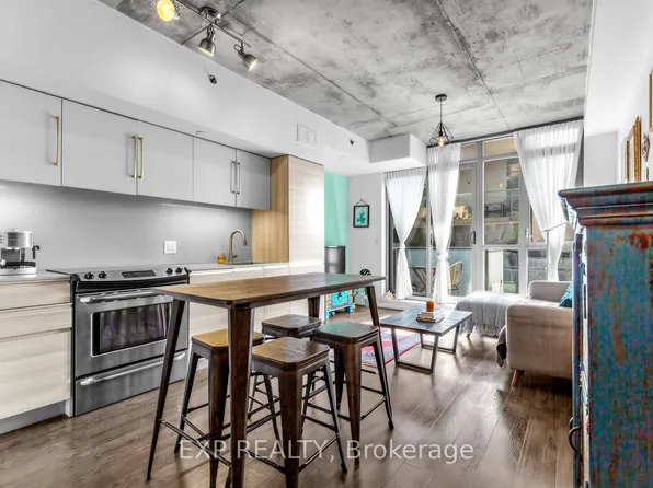 8 Gladstone Ave #412, Toronto, ON M6J 0B3