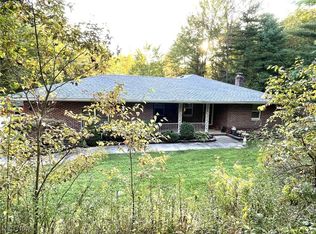 9901 Gifford Rd, Amherst, OH 44001