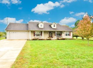 713 Menelaus Rd, Berea, KY 40403