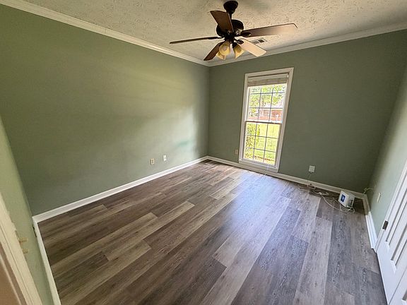 3rd image of 6725 Moon Cir