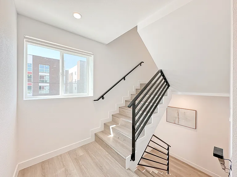 TL 1361 W 35th St — Photo 3
