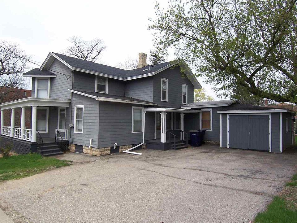 2nd image of 202 N Parker Dr