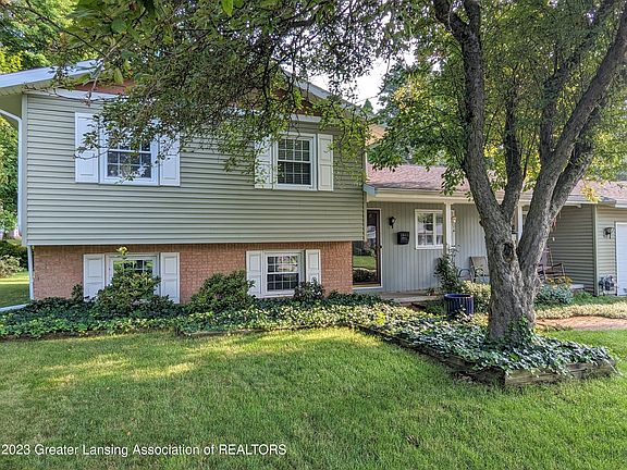 2nd image of 614 Belknap St