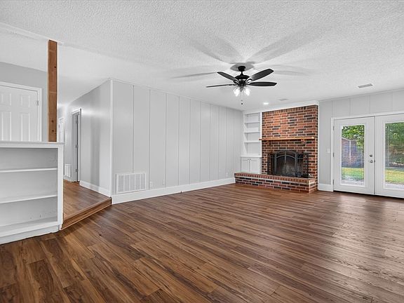 5th image of 805 Castle Rd